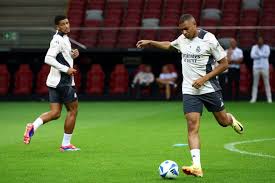 延伸至更广 延伸至更广